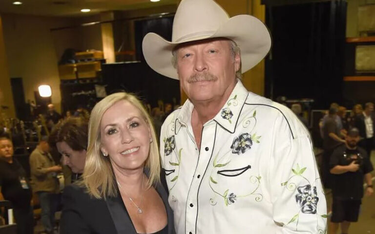 alan jackson's wife