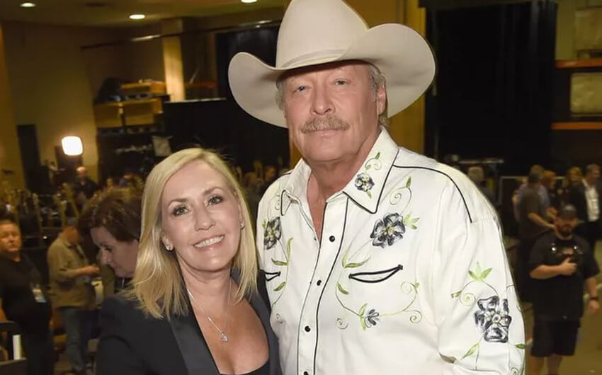 alan jackson's wife