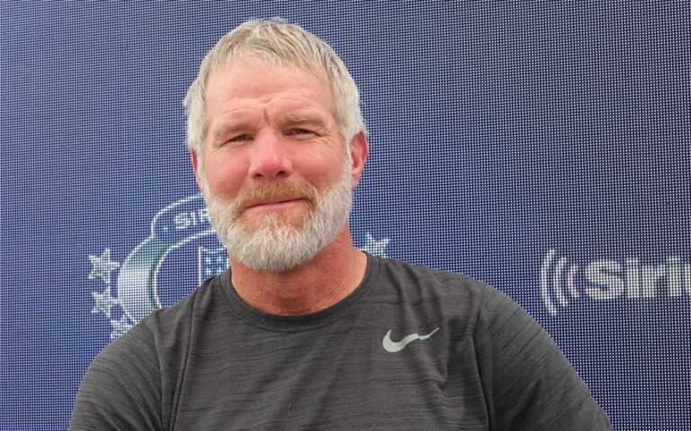 Brett Favre Wife Deanna Favre: Cancer Survivor, Foundation Work, and Family Legacy
