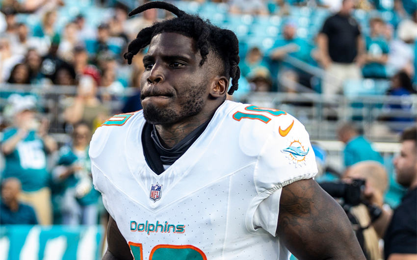 tyreek hill net worth